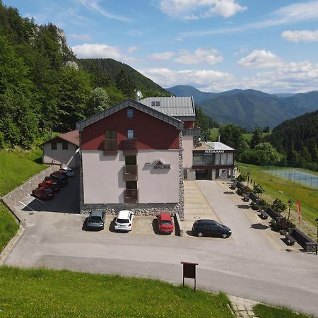 Hotel Malina*** Ruzomberok Eksteriør bilde