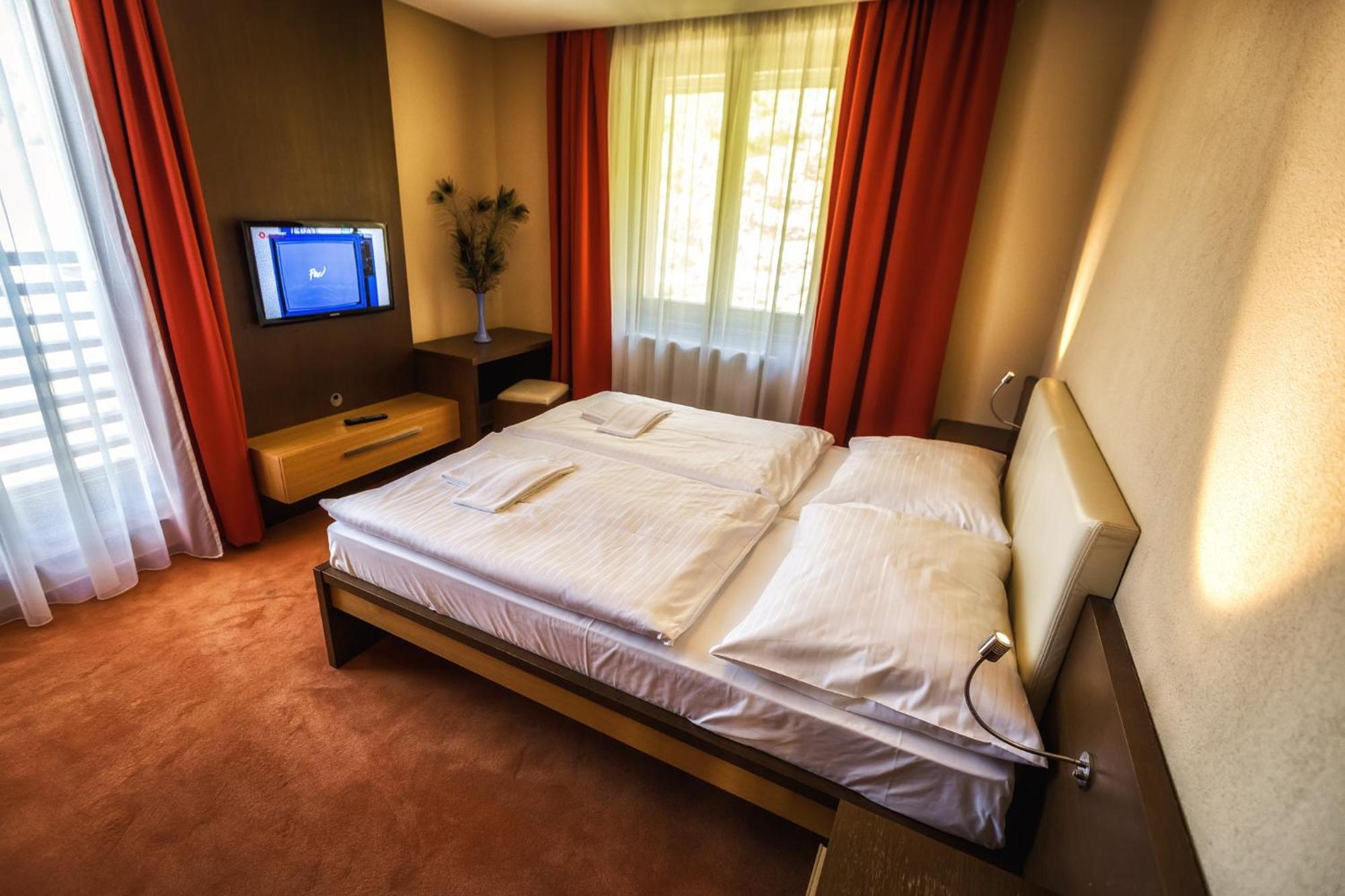 Hotel Malina*** Ruzomberok Eksteriør bilde